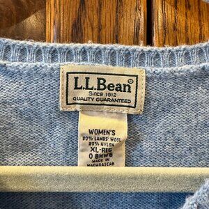 L.L.Bean Women’s Lambswool V-Neck Sweater Light Blue XL